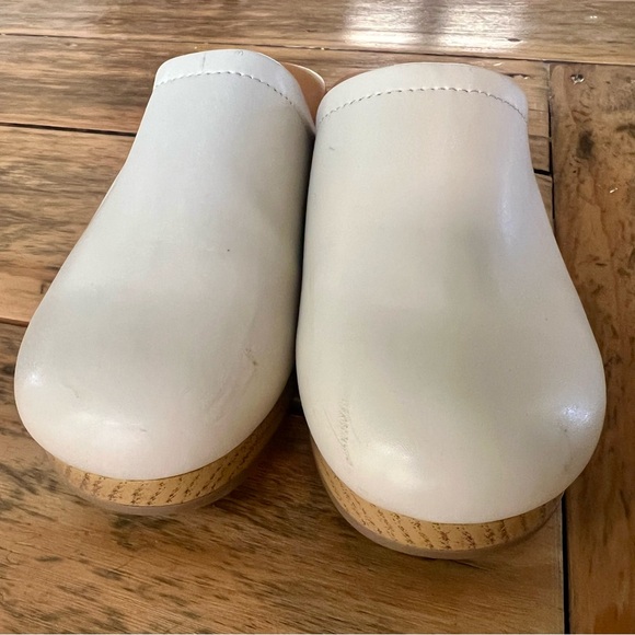 Universal Thread Cream Mules - Picture 3 of 4